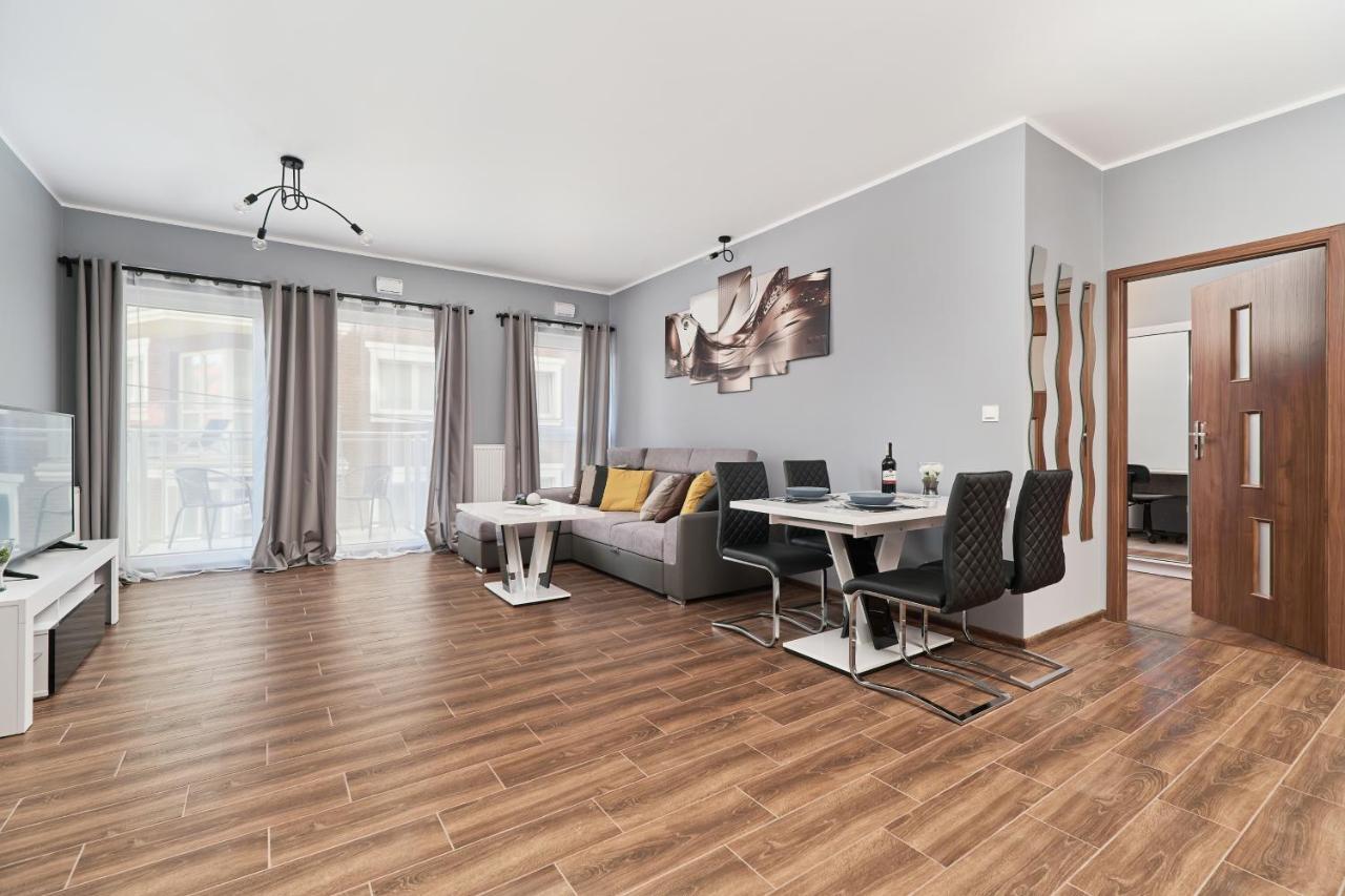 Apartments Wroclaw Jana Pawla II With Free Parking Wroclaw By Noclegi Renters Breslávia Exterior foto