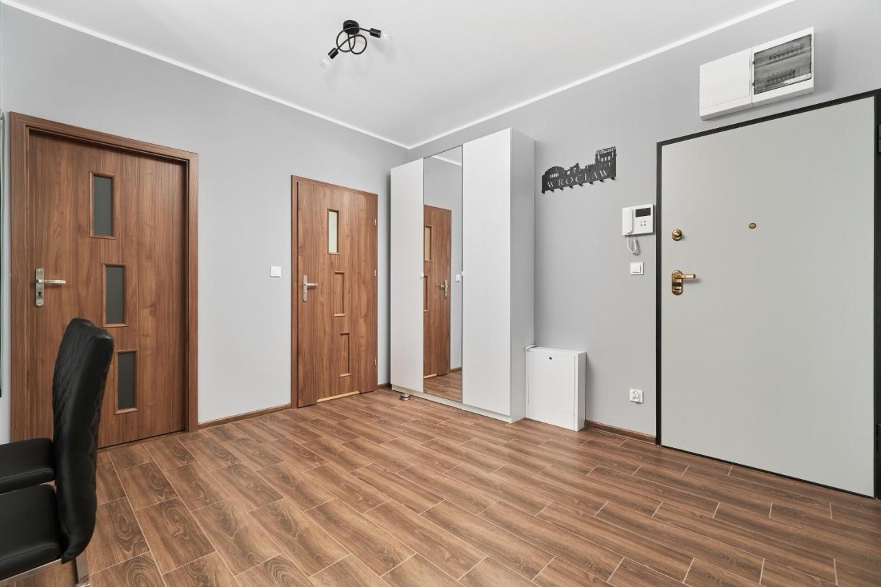 Apartments Wroclaw Jana Pawla II With Free Parking Wroclaw By Noclegi Renters Breslávia Exterior foto