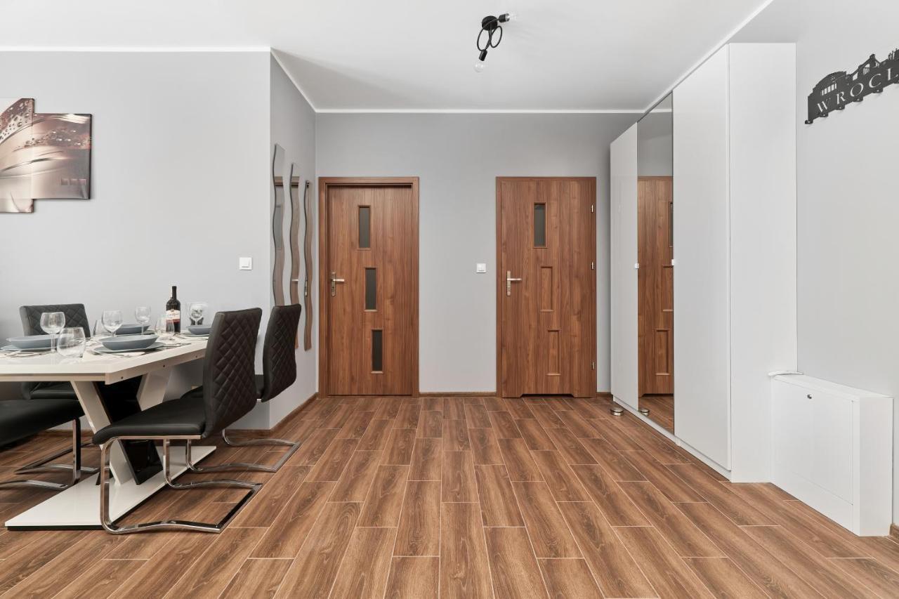 Apartments Wroclaw Jana Pawla II With Free Parking Wroclaw By Noclegi Renters Breslávia Exterior foto